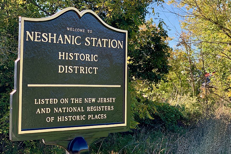 File:Neshanic Station, NJ - historic district sign.jpg