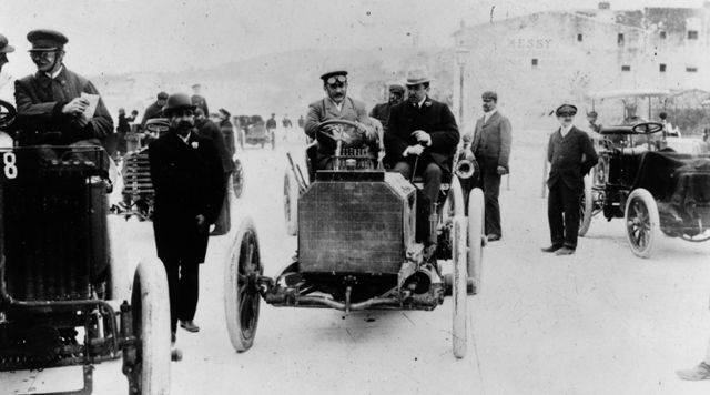 Albert Lemaître with a 40 hp Mercedes Simplex at 1902 Nice–La Turbie mountain race