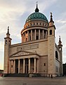 Nikolaikirche mit rekonstruiertem Giebelrelief, 2018