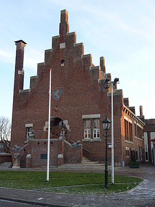 <span class="mw-page-title-main">Noordwijkerhout</span> Town and former municipality in South Holland, Netherlands