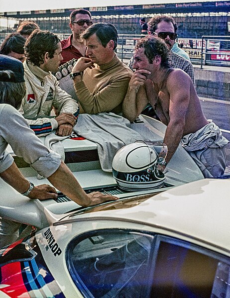 File:Norbert Singer Mass Ickx pitlane.jpg