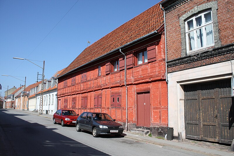 File:Nykøbing Falster - old building.jpg