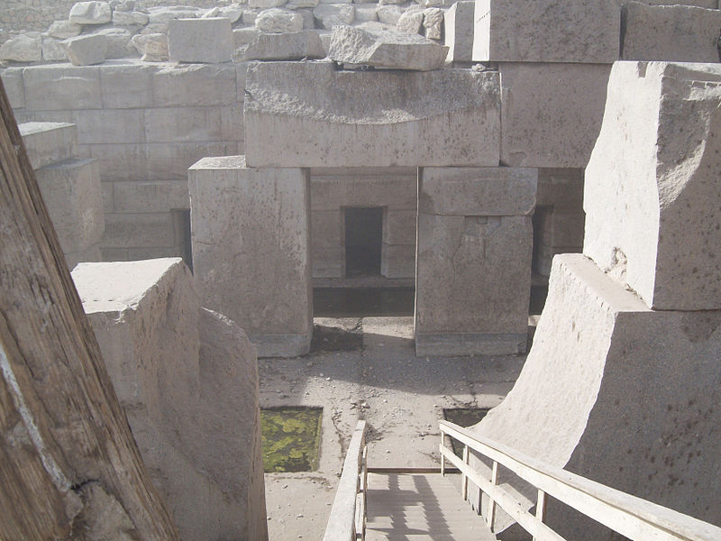 File:Osireion at Abydos (IV).jpg