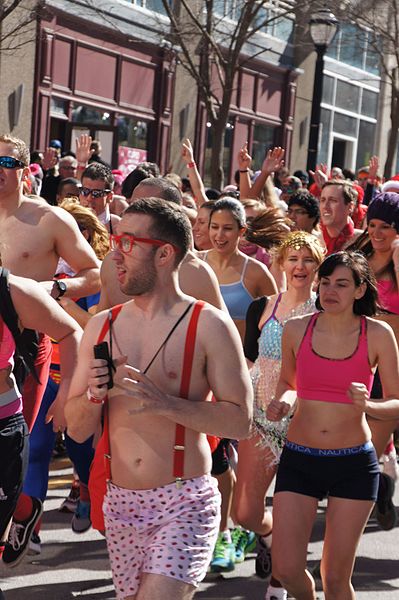 File:People in underwear during Cupid's Undie Run.jpg