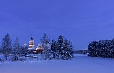 Widok świątyni i zamarzniętego jeziora nocą (2019)