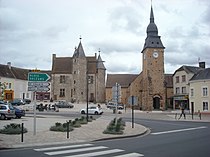 Place du château, Bouloire.jpg