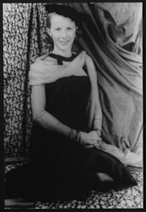 File:Portrait of Julie Harris, as Sally Bowles in I Am a Camera LCCN2004662983.tif