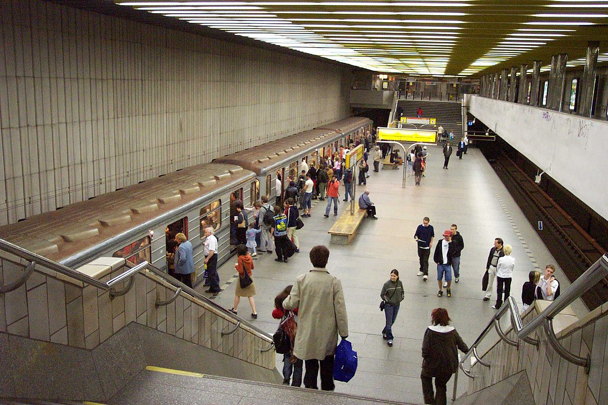 Smichovske Nadrazi Prague Metro Wikipedia