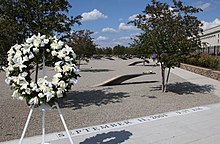 Presiden WreathPentagon Memorial.jpg