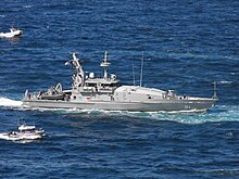 HMAS Bundaberg entering Sydney Harbour in October 2013 RAN-IFR 2013 D2 116.JPG