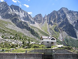 Refuge de la Ville de Lissone.jpg