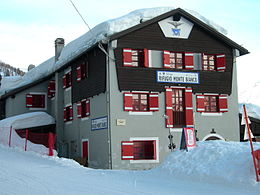 Refuge MonteBianco.jpg