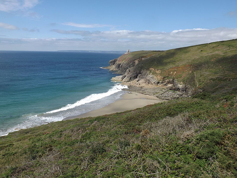 File:Rinsey Head, Cornwall (18614776313).jpg