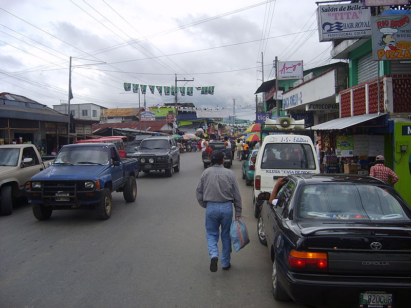 File:RioDulceCity.JPG