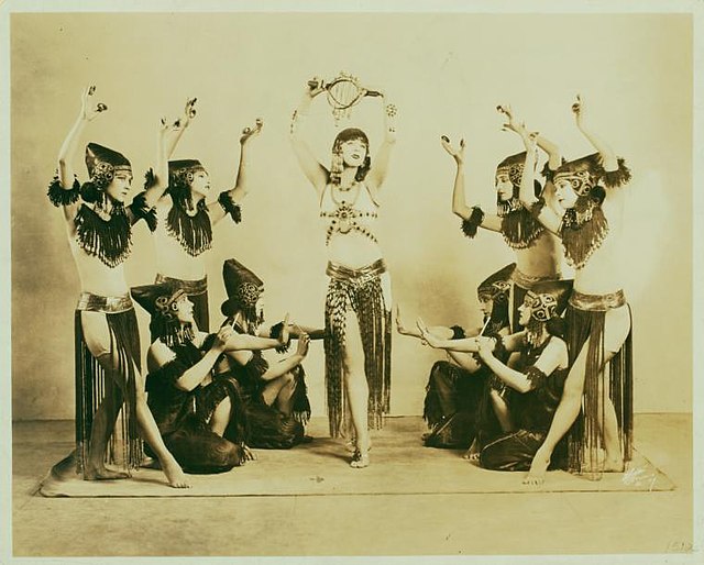 Ruth St Denis & Company in "Ishtar of the Seven Gates", 1920s