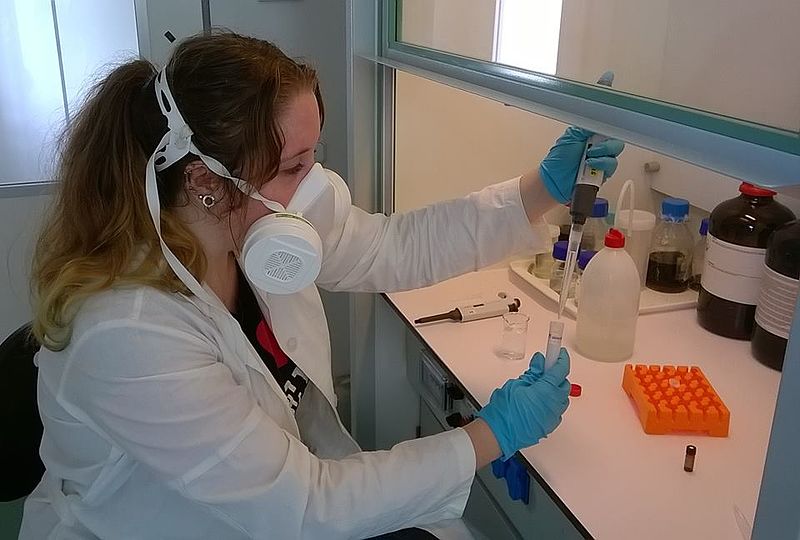 File:Sample preparation.jpg