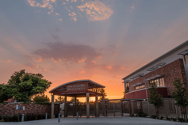 San Leandro High School - Wikipedia.