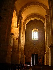 Interior de Sant Andreu de Sureda desde el ábside