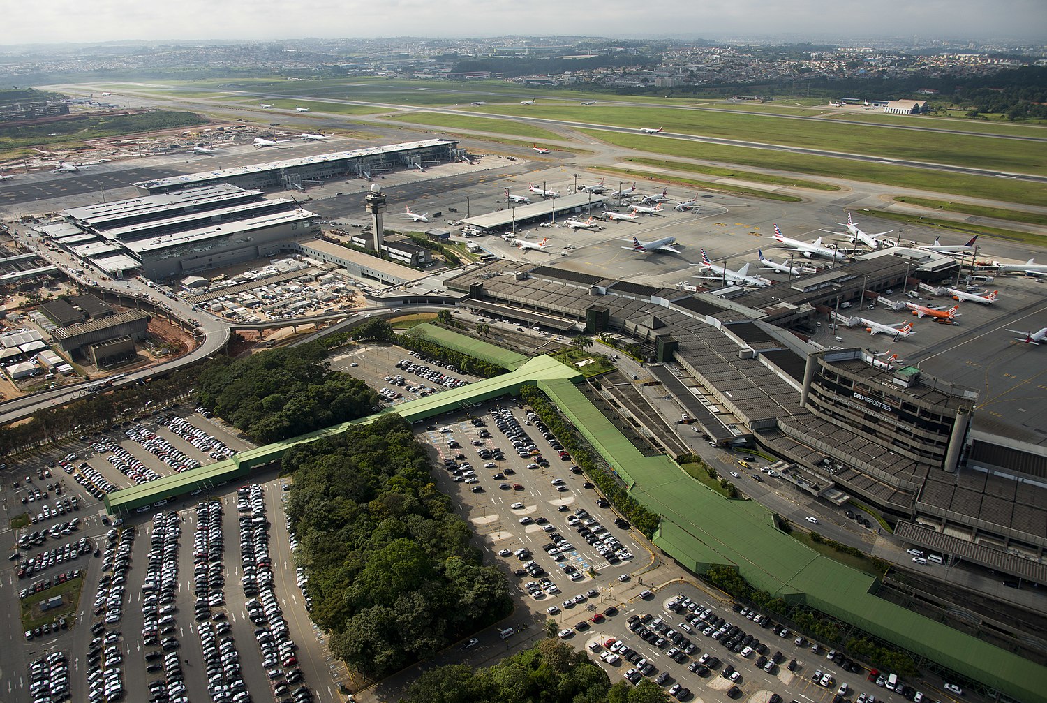 Ministro de Portos e Aeroportos anuncia áreas para estacionamento