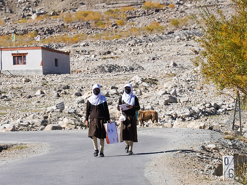 File:Schoolgirls Walking Padum Zanskar Oct22 A7C 03749.jpg