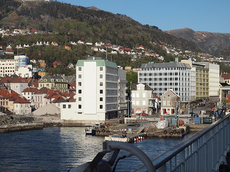 File:Seaport of Bergen - 2010.JPG