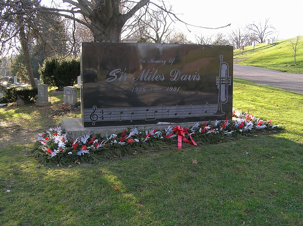 Sir Miles Davis Gravesite.JPG