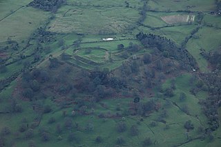 <span class="mw-page-title-main">Elmley Castle (castle)</span> 11th-century fortification in Worcestershire, England