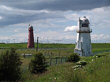 File:South_Killingholme_Lighthouses_-_geograph.org.uk_-_844291.jpg