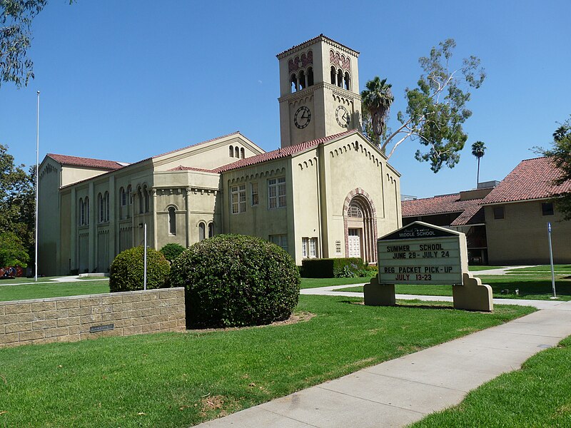 File:South Pasadena Middle School (28 July 2009).jpg