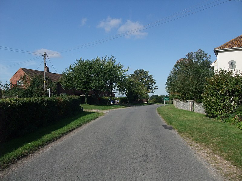 File:Stainfield - geograph.org.uk - 2673749.jpg