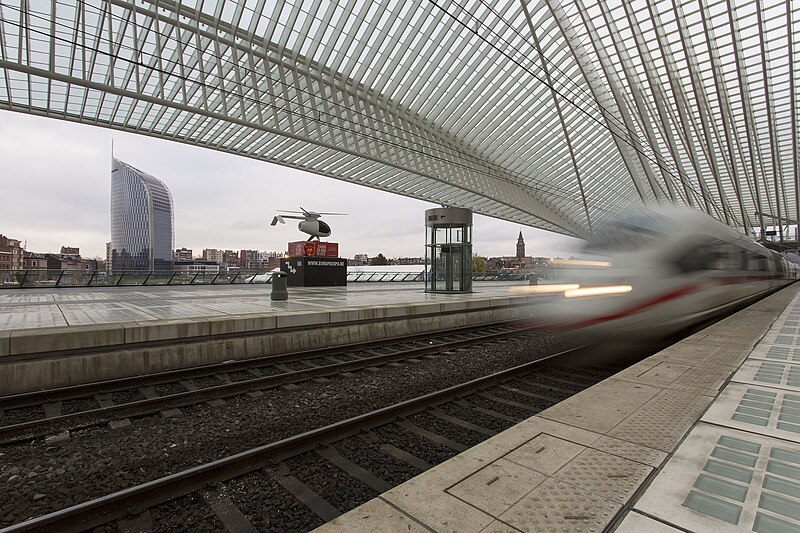 File:Station Luik-Guillemins (Gare Liège-Guillemins) 04.jpg