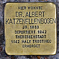 Stolperstein in memory of Albert Katzenellenbogen in front of the location of the former Frankfurt branch (and former head office of Mitteldeutsche Creditbank) at Neue Mainzer Strasse 32
