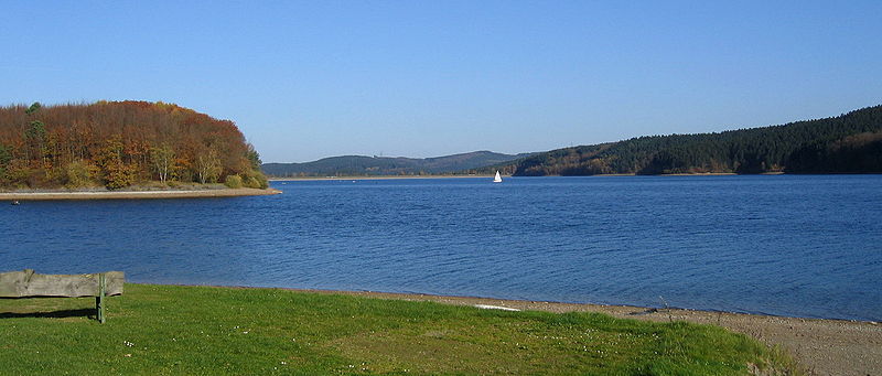 File:Sundern-Sorpesee1-Asio.JPG