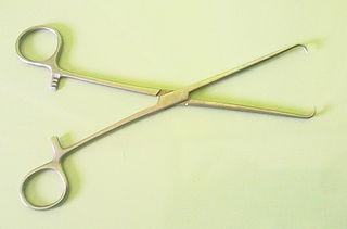 <span class="mw-page-title-main">Tenaculum</span> Surgical instrument