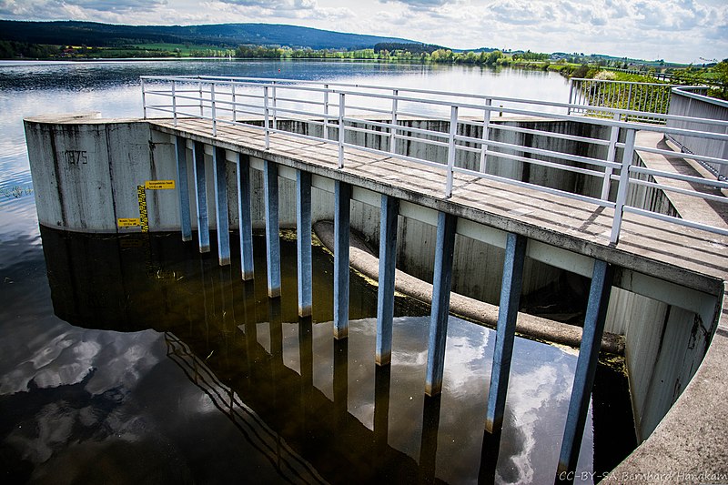 File:The Water Barrage Of Förmitz (114232231).jpeg