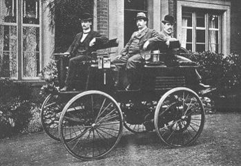 Electric car built in England by Thomas Parker, photo from 1895