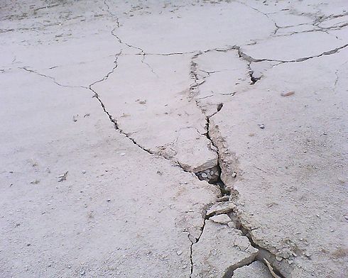 The ground broke in many places in Santa Cruz, Chile. Picture taken near the newly built Escuela de Lenguaje (Language School, for those with learning problems, like dyslexia), that was severely affected. Image: Diego Grez.