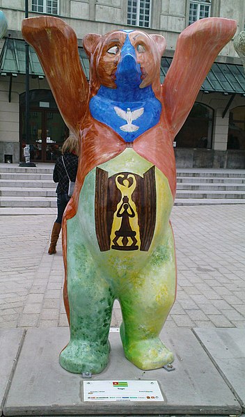 File:United Buddy Bears Exhibition in Warsaw 73.jpg