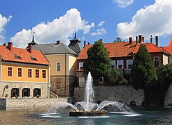 Tapolca városának központjában található Malom-tó és annak szökőkútja