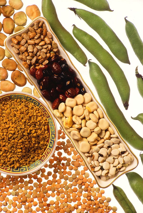 A selection of dried pulses and fresh legumes