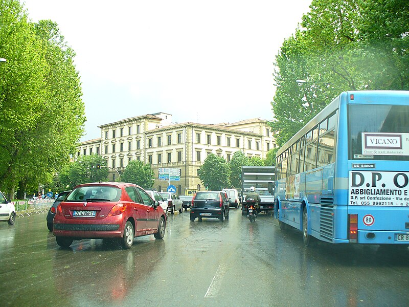 File:Via Strozzi (Florence) 30.JPG