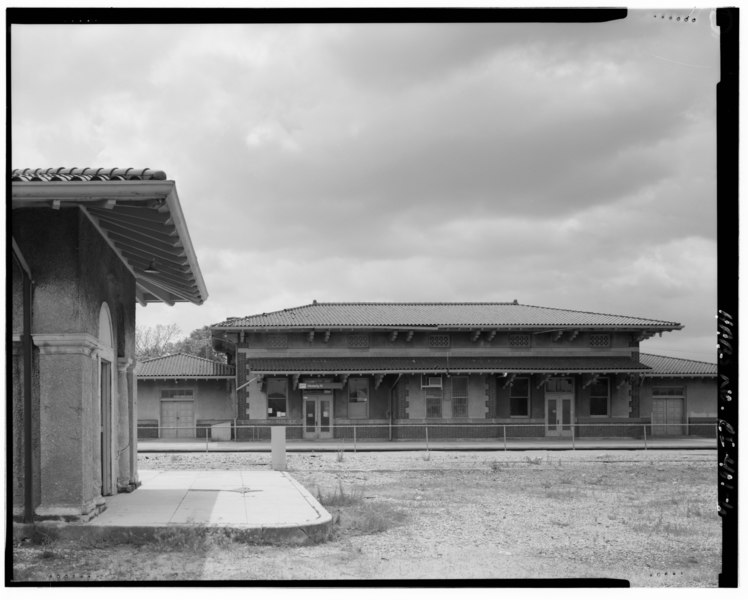 File:View of north elevation of station and westernmost portion of the westbound pedestrian underpass shelter, facing south. - Westerly Station, 14 Railroad Street, Westerly, Washington HABS RI,5-WEST,3-6.tif