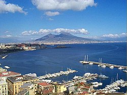 Pohled na Neapolský záliv a Vesuv