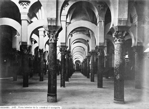 Mezquita-Catedral De Córdoba: Denominación, Historia, Exteriores del edificio