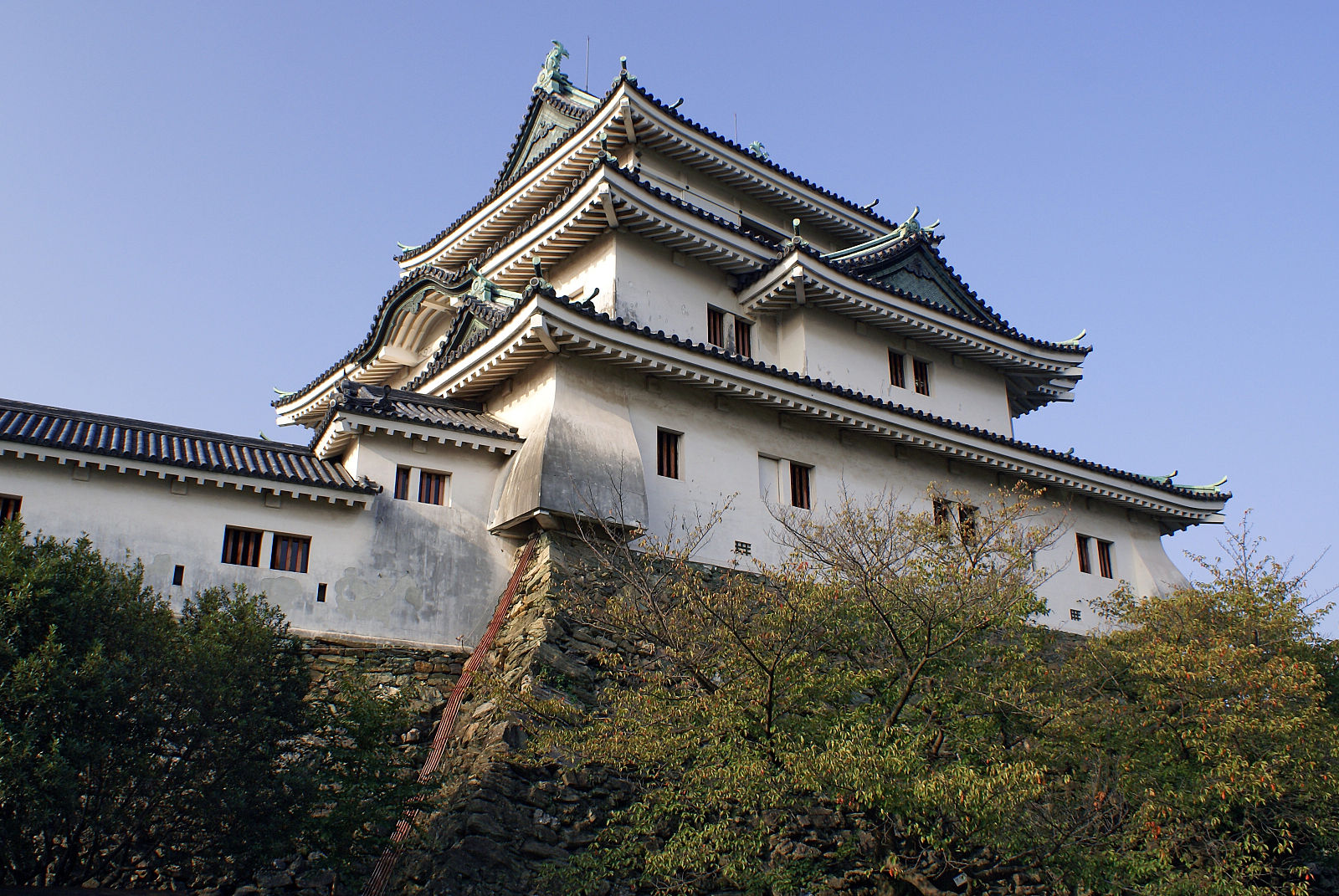 Castle 7 2. Замок Вакаяма Главная башня.