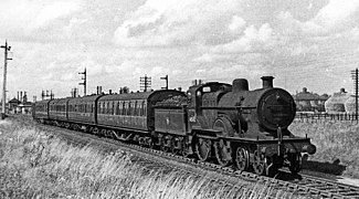 Train omnibus emmené par la 40542 à Walton en 1950.