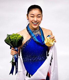 Ким Ён А на награждении на Олимпийских играх 2010