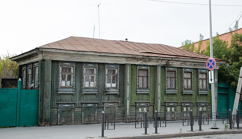 File:Дом № 10 по ул. Дзержинского (Тюмень).jpg