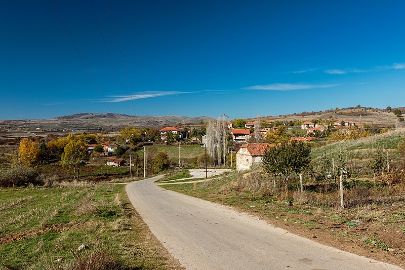 File:Поглед на селото Неокази 2.jpg