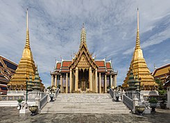 วัดพระศรีรัตนศาสดาราม วัดพระแก้ว กรุงเทพมหานคร - Wat Phra Kaew, Temple of Emerald Buddha, Bangkok, Thailand.jpg
